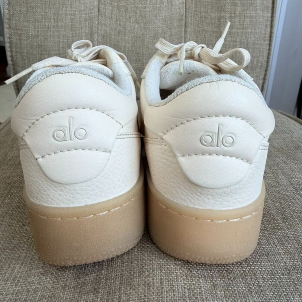 ALO Yoga Recovery Mode Sneaker – Cream/Beige (US 6) - Picture 5 of 10